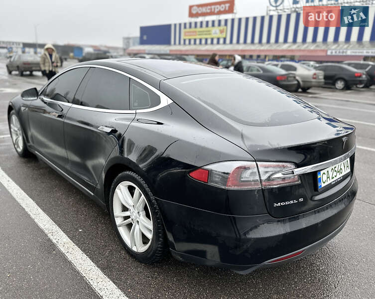 Ліфтбек Tesla Model S 2014 в Черкасах