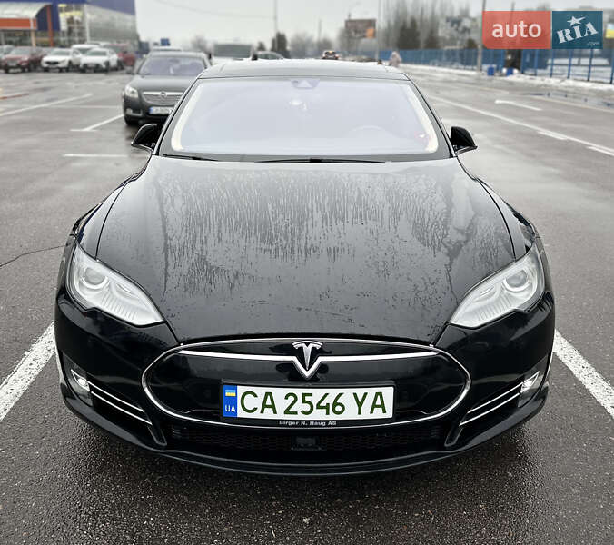 Ліфтбек Tesla Model S 2014 в Черкасах