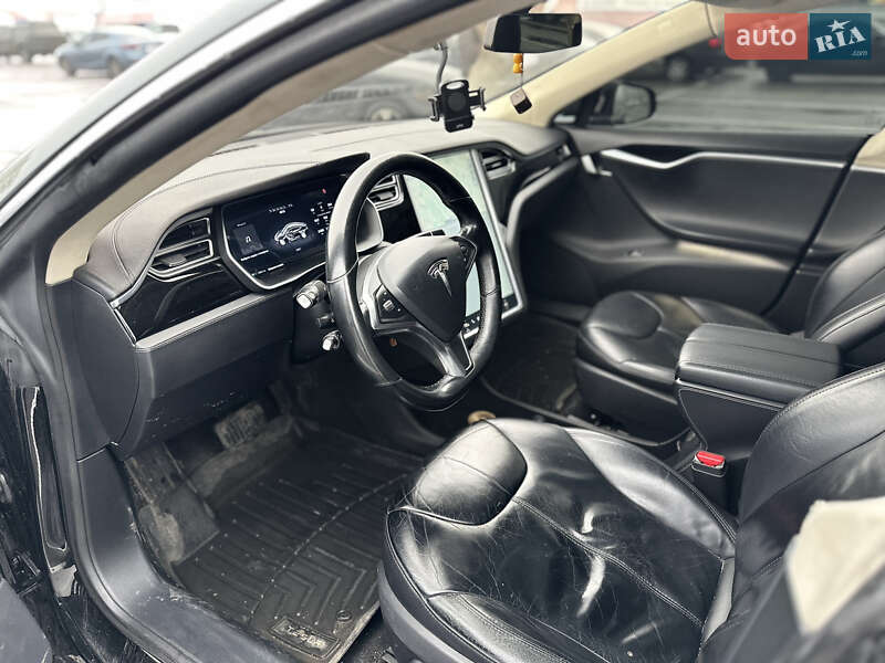 Ліфтбек Tesla Model S 2014 в Черкасах