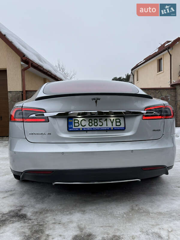 Лифтбек Tesla Model S 2015 в Львове фото 21 Лифтбек Tesla Model S 2015 в Львове