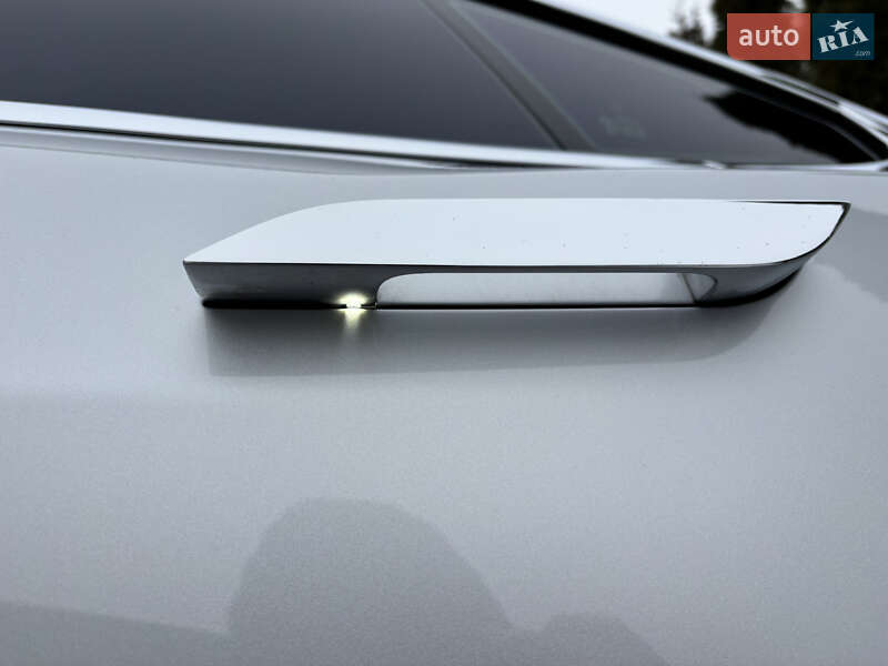 Лифтбек Tesla Model S 2015 в Львове фото 27 Лифтбек Tesla Model S 2015 в Львове