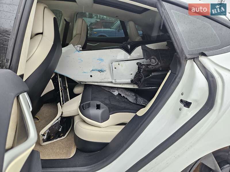 Лифтбек Tesla Model S 2018 в Днепре фото 41 Лифтбек Tesla Model S 2018 в Днепре