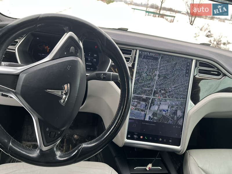 Лифтбек Tesla Model S 2016 в Львове фото 11 Лифтбек Tesla Model S 2016 в Львове