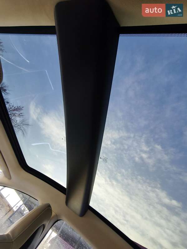 Ліфтбек Tesla Model S 2014 в Львові