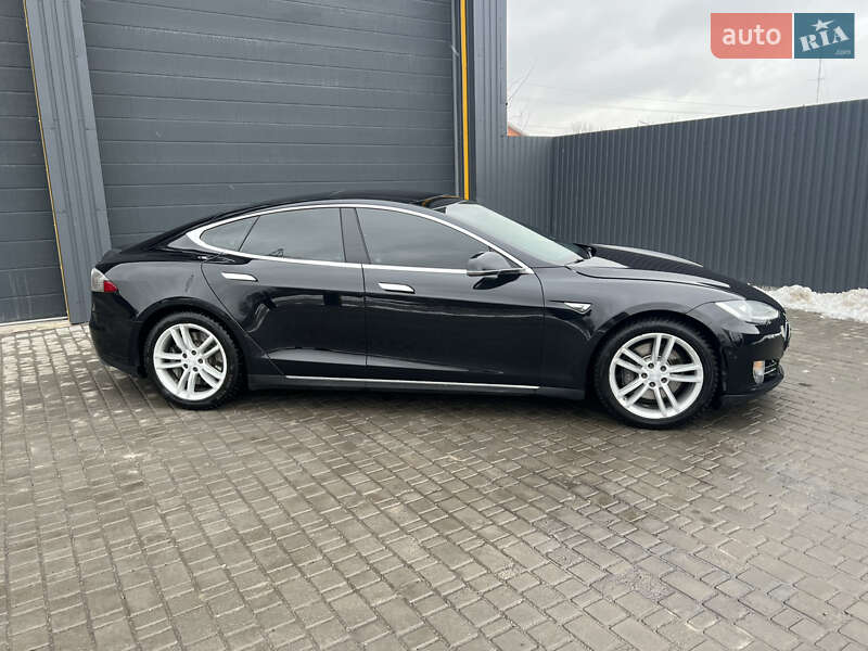 Ліфтбек Tesla Model S 2015 в Вінниці фото 3 Ліфтбек Tesla Model S 2015 в Вінниці