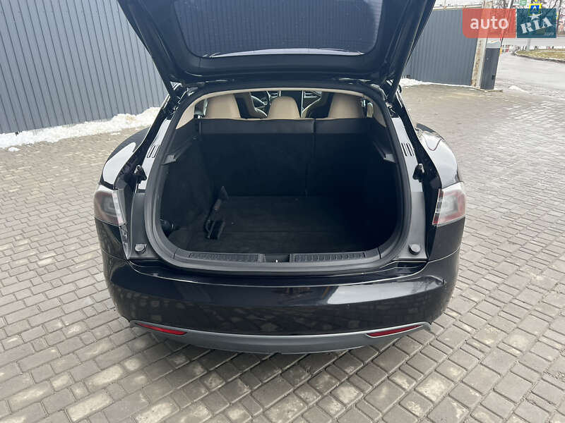 Ліфтбек Tesla Model S 2015 в Вінниці фото 8 Ліфтбек Tesla Model S 2015 в Вінниці