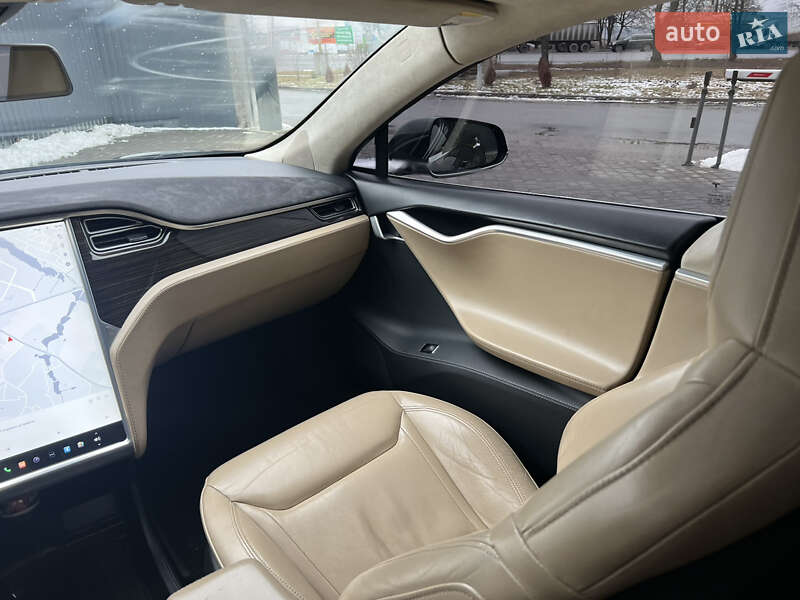 Ліфтбек Tesla Model S 2015 в Вінниці фото 13 Ліфтбек Tesla Model S 2015 в Вінниці