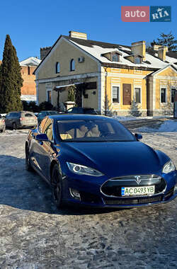 Лифтбек Tesla Model S 2015 в Луцке