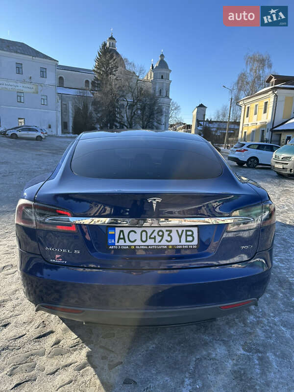 Ліфтбек Tesla Model S 2015 в Луцьку фото 17 Ліфтбек Tesla Model S 2015 в Луцьку