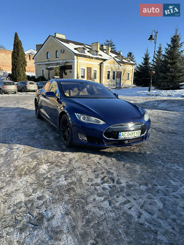 Ліфтбек Tesla Model S 2015 в Луцьку фото 5 Ліфтбек Tesla Model S 2015 в Луцьку