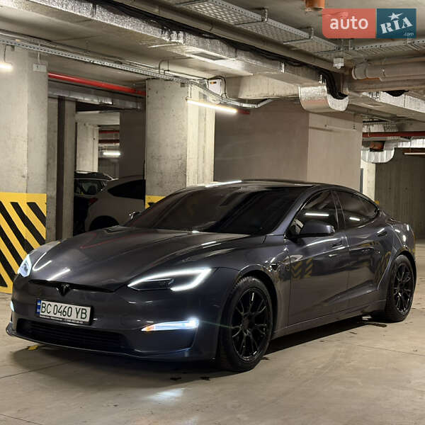 Лифтбек Tesla Model S 2023 в Львове