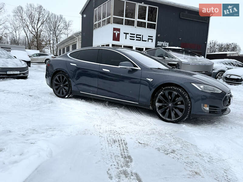 Лифтбек Tesla Model S 2014 в Виннице