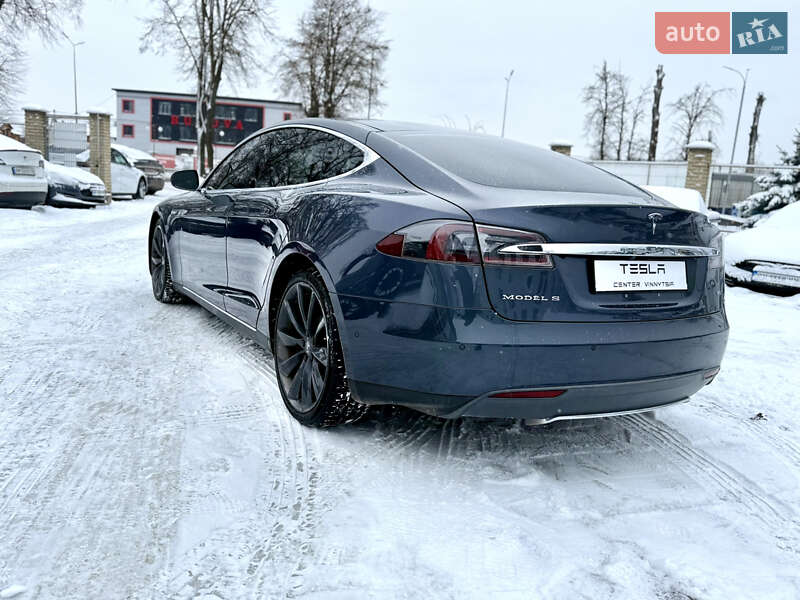 Лифтбек Tesla Model S 2014 в Виннице