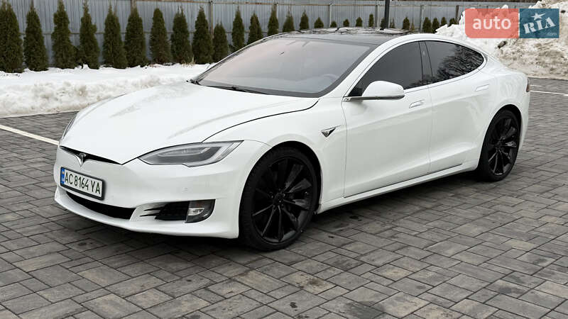 Лифтбек Tesla Model S 2017 в Луцке фото 12 Лифтбек Tesla Model S 2017 в Луцке