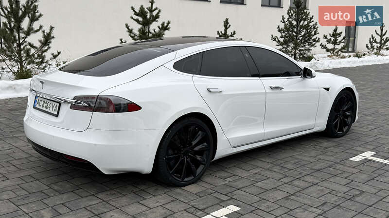 Лифтбек Tesla Model S 2017 в Луцке фото 17 Лифтбек Tesla Model S 2017 в Луцке