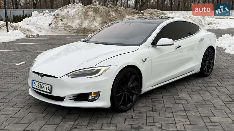 Лифтбек Tesla Model S 2017 в Луцке фото 26 Лифтбек Tesla Model S 2017 в Луцке