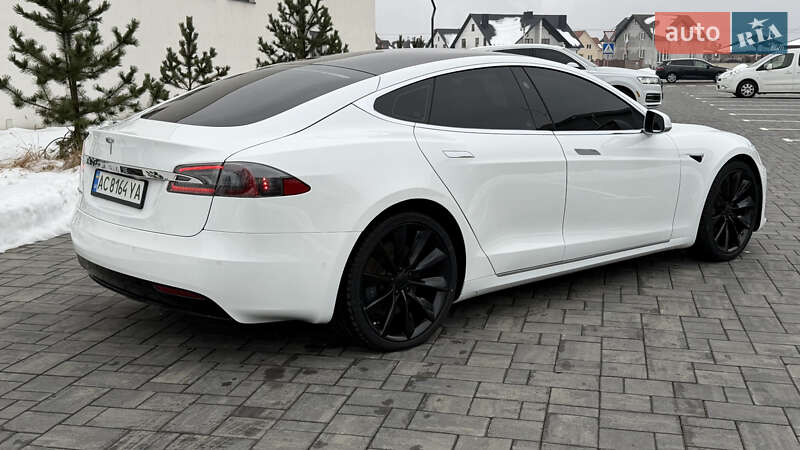 Лифтбек Tesla Model S 2017 в Луцке фото 38 Лифтбек Tesla Model S 2017 в Луцке