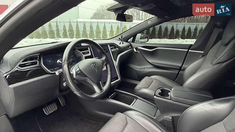 Лифтбек Tesla Model S 2017 в Луцке фото 56 Лифтбек Tesla Model S 2017 в Луцке