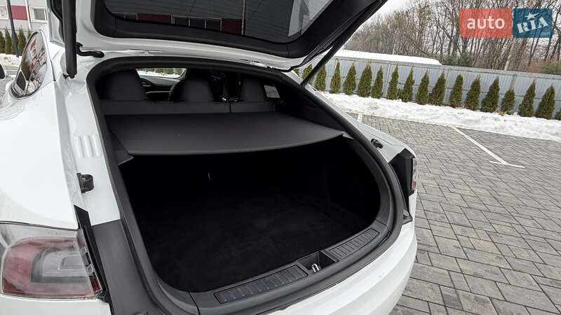 Лифтбек Tesla Model S 2017 в Луцке фото 62 Лифтбек Tesla Model S 2017 в Луцке