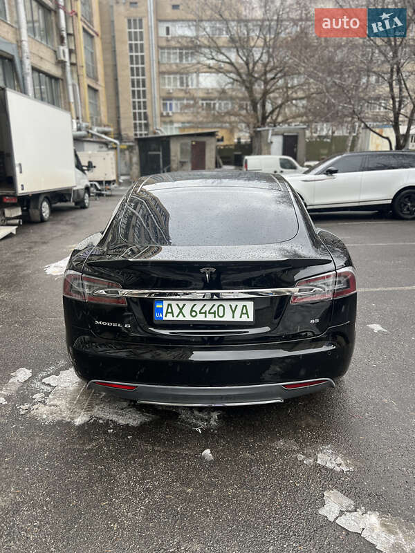 Ліфтбек Tesla Model S 2014 в Харкові фото 7 Ліфтбек Tesla Model S 2014 в Харкові