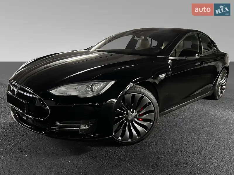 Tesla Model S 2015