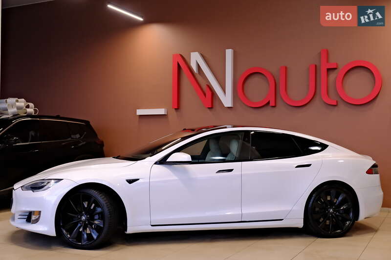 Ліфтбек Tesla Model S 2020 в Одесі