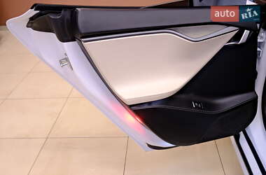 Ліфтбек Tesla Model S 2020 в Одесі