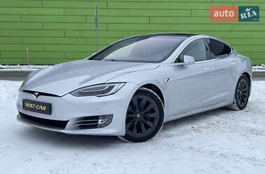 Лифтбек Tesla Model S 2018 в Киеве