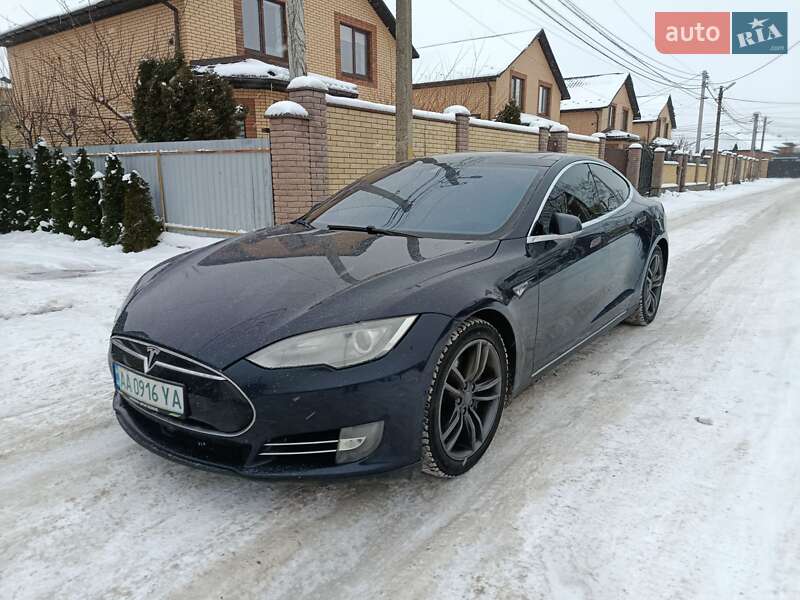 Ліфтбек Tesla Model S 2014 в Вінниці