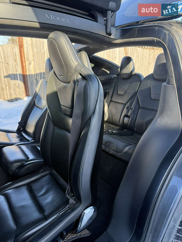 Лифтбек Tesla Model S 2015 в Киеве