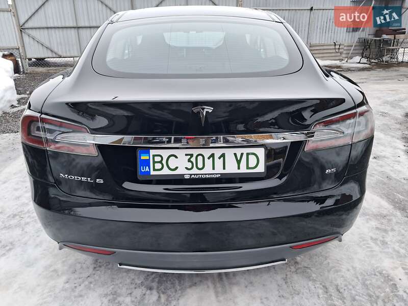 Ліфтбек Tesla Model S 2014 в Радехові