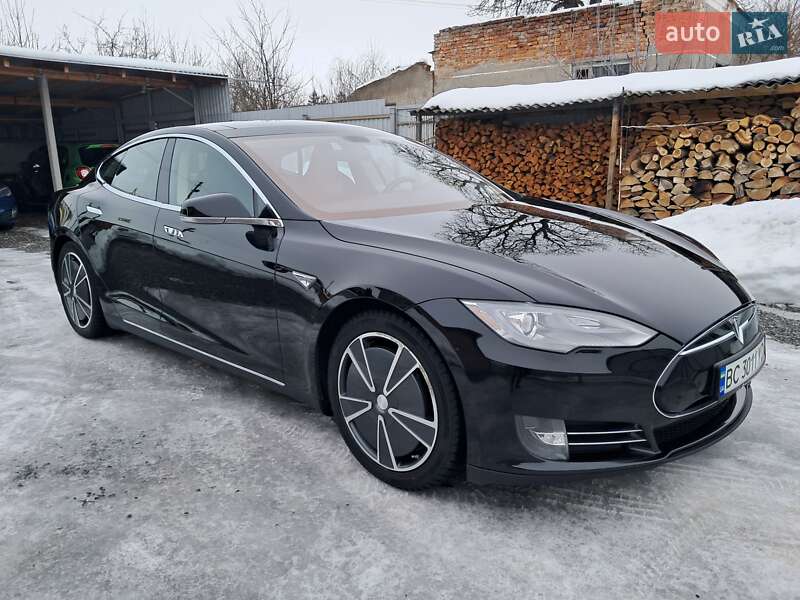 Ліфтбек Tesla Model S 2014 в Радехові