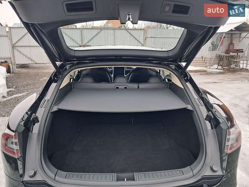 Ліфтбек Tesla Model S 2014 в Радехові