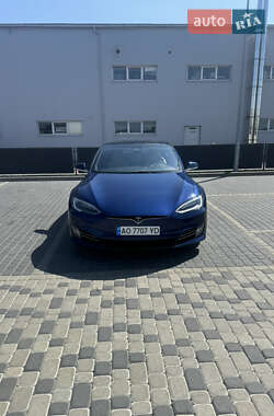 Лифтбек Tesla Model S 2016 в Мукачево