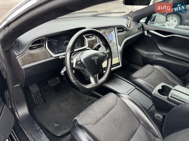 Лифтбек Tesla Model S 2013 в Ровно