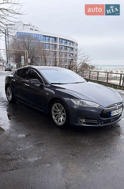 Ліфтбек Tesla Model S 2015 в Одесі