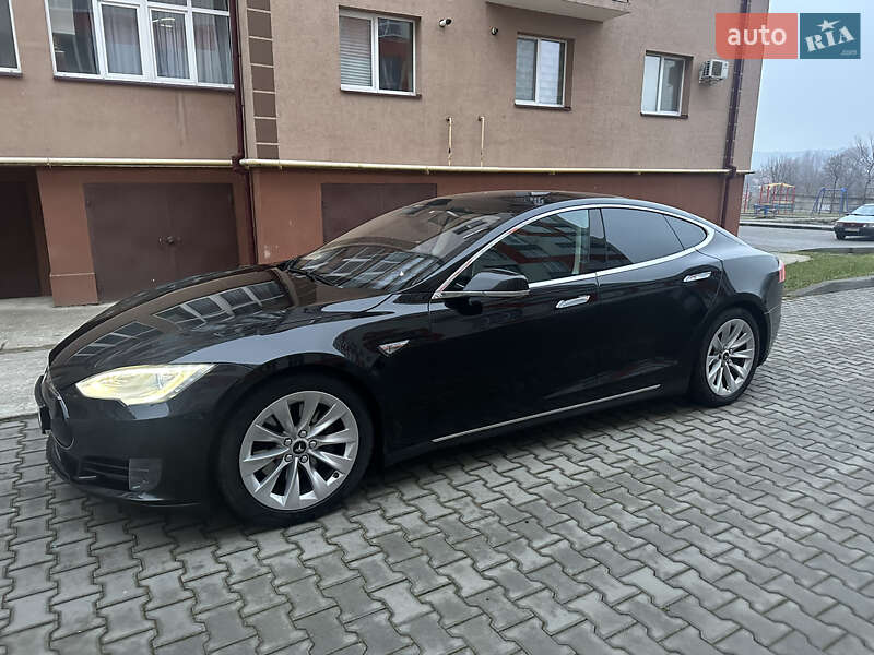 Лифтбек Tesla Model S 2016 в Ивано-Франковске фото 9 Лифтбек Tesla Model S 2016 в Ивано-Франковске