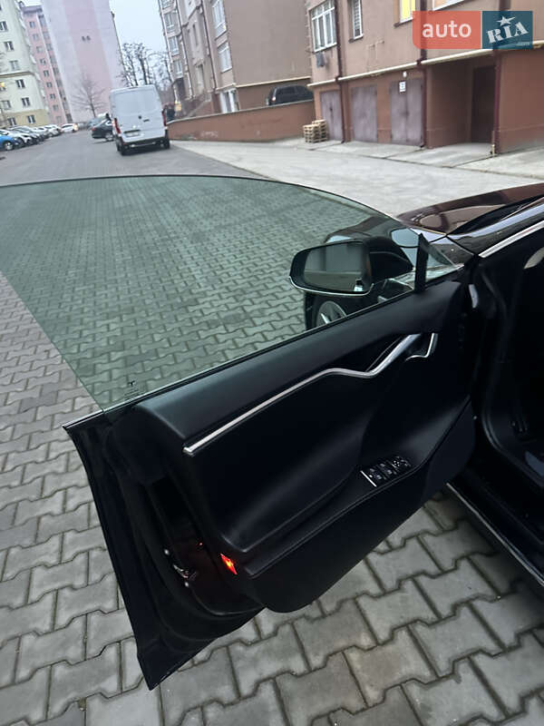 Лифтбек Tesla Model S 2016 в Ивано-Франковске фото 25 Лифтбек Tesla Model S 2016 в Ивано-Франковске