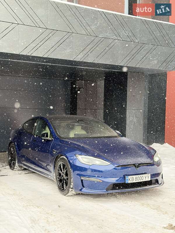 Лифтбек Tesla Model S 2022 в Виннице