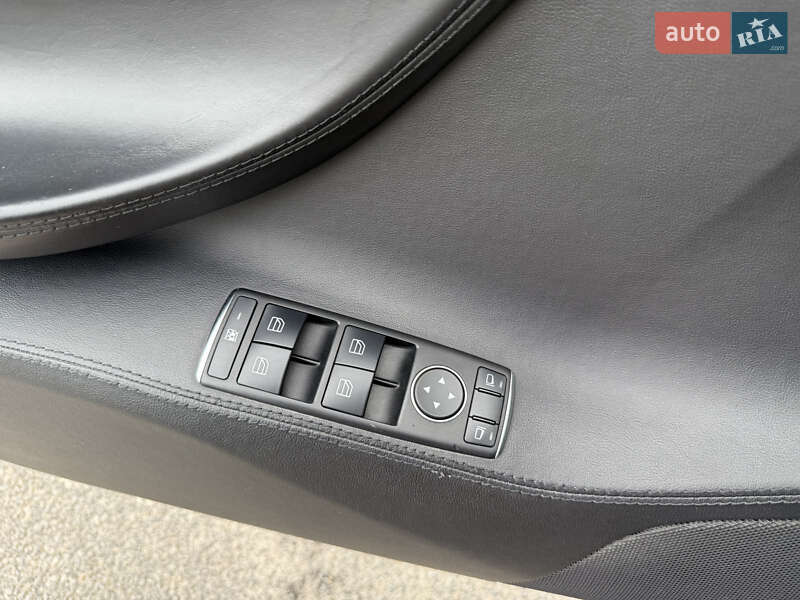 Лифтбек Tesla Model S 2013 в Новомосковске