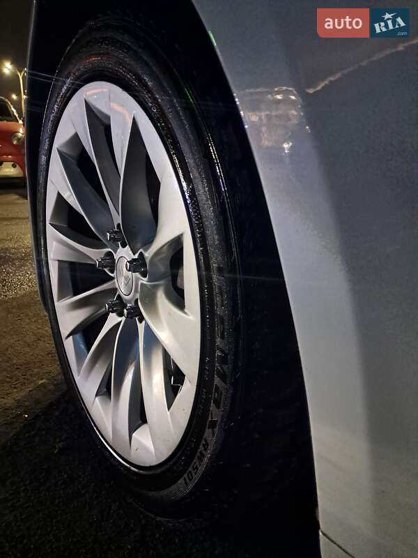 Ліфтбек Tesla Model S 2019 в Одесі