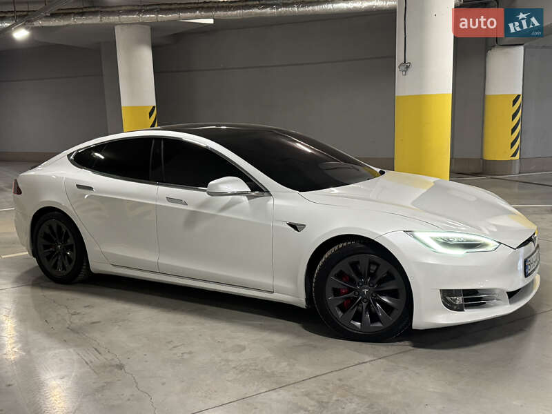 Ліфтбек Tesla Model S 2020 в Одесі фото 4 Ліфтбек Tesla Model S 2020 в Одесі