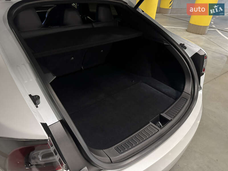 Ліфтбек Tesla Model S 2020 в Одесі фото 51 Ліфтбек Tesla Model S 2020 в Одесі