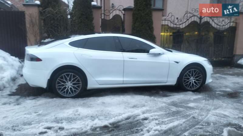 Ліфтбек Tesla Model S 2020 в Львові фото 8 Ліфтбек Tesla Model S 2020 в Львові