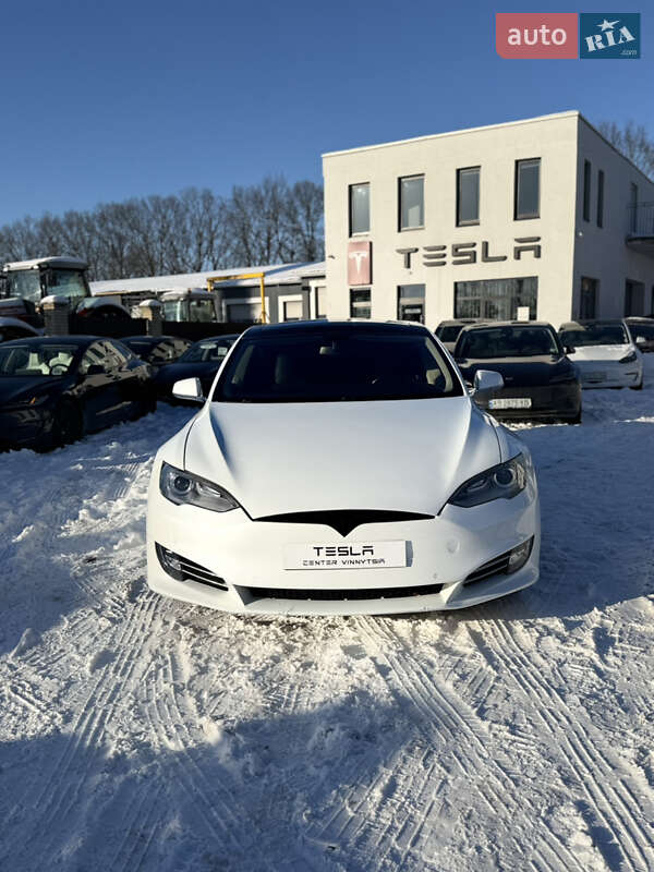 Tesla Model S 2014