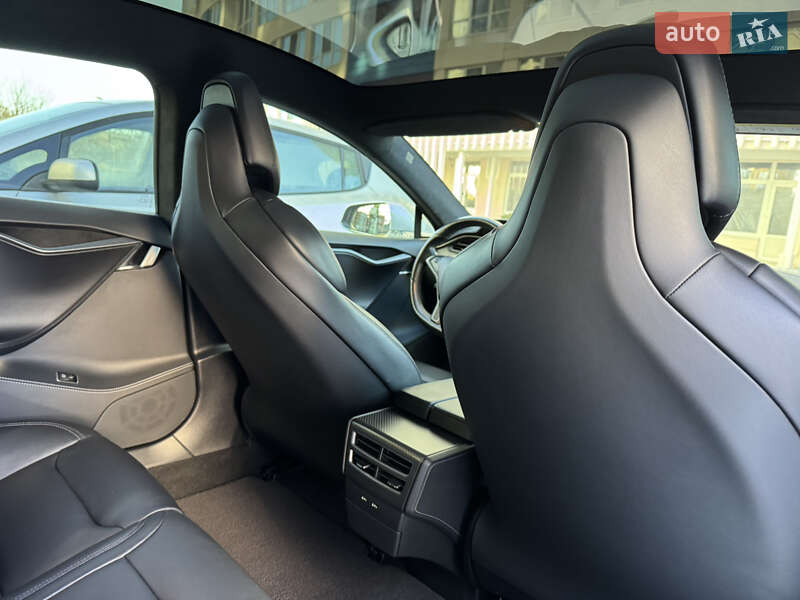 Ліфтбек Tesla Model S 2020 в Одесі фото 49 Ліфтбек Tesla Model S 2020 в Одесі