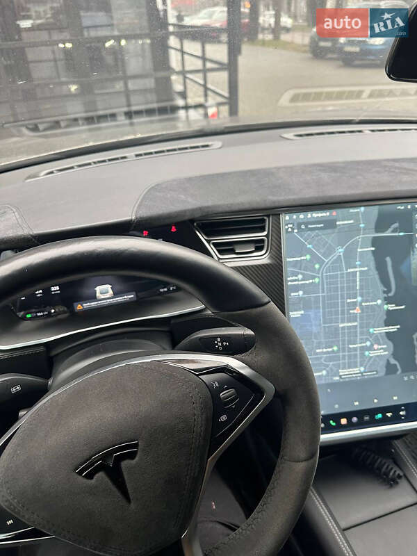 Ліфтбек Tesla Model S 2015 в Черкасах