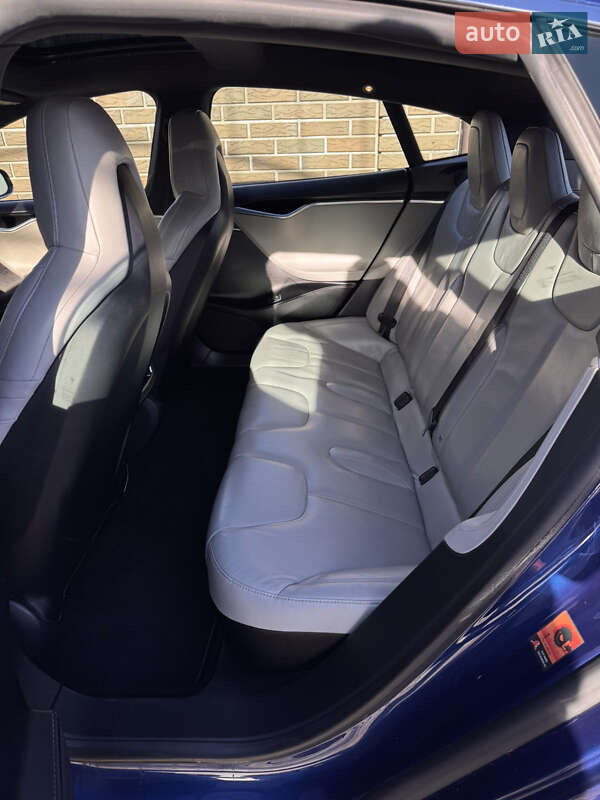 Ліфтбек Tesla Model S 2016 в Одесі фото 7 Ліфтбек Tesla Model S 2016 в Одесі