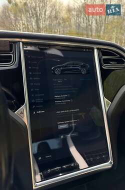 Лифтбек Tesla Model S 2015 в Буске