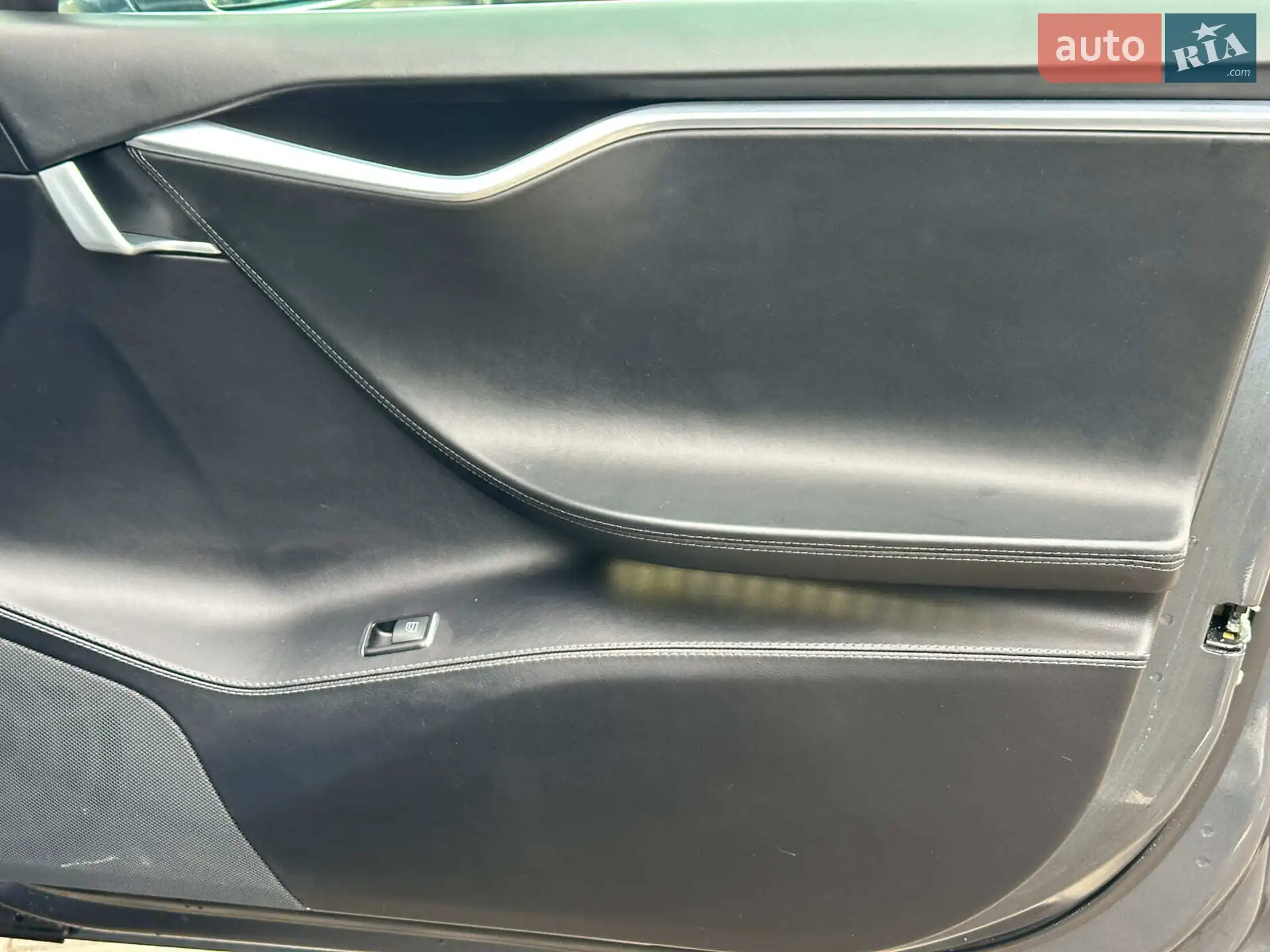 2016 Tesla Model S - мініатюра 13